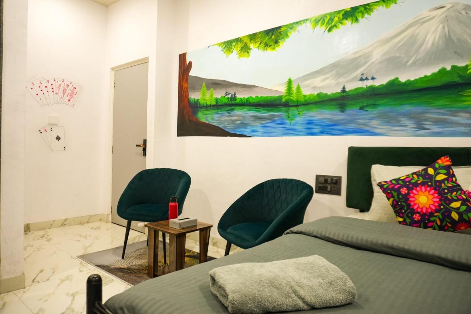 Funky Backpackers Hotel อุเดเปอร์ ภายนอก รูปภาพ