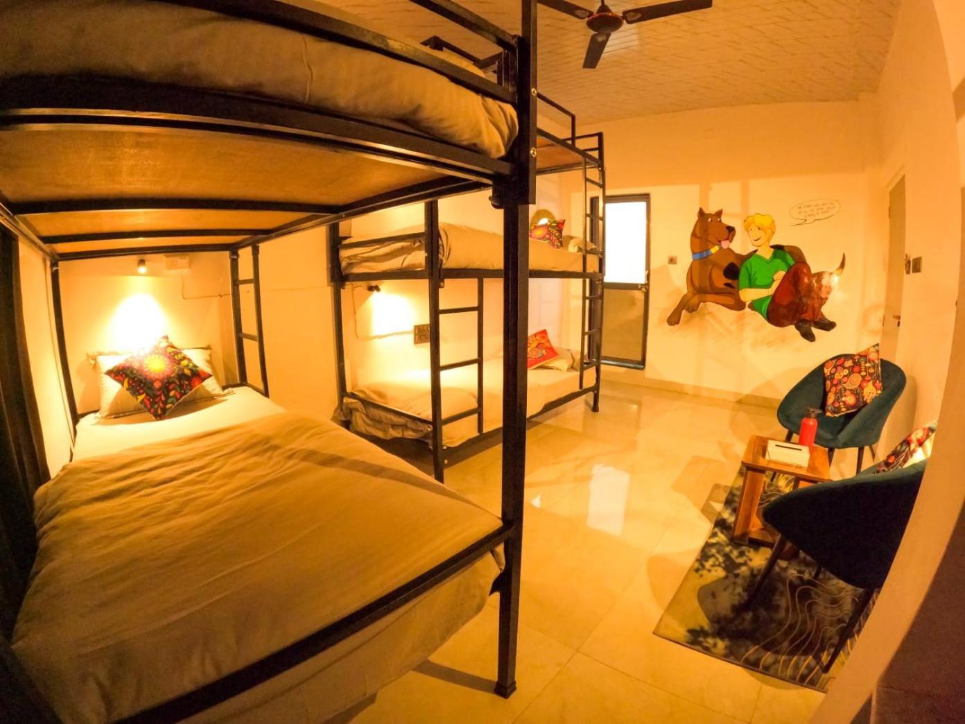Funky Backpackers Hotel อุเดเปอร์ ภายนอก รูปภาพ